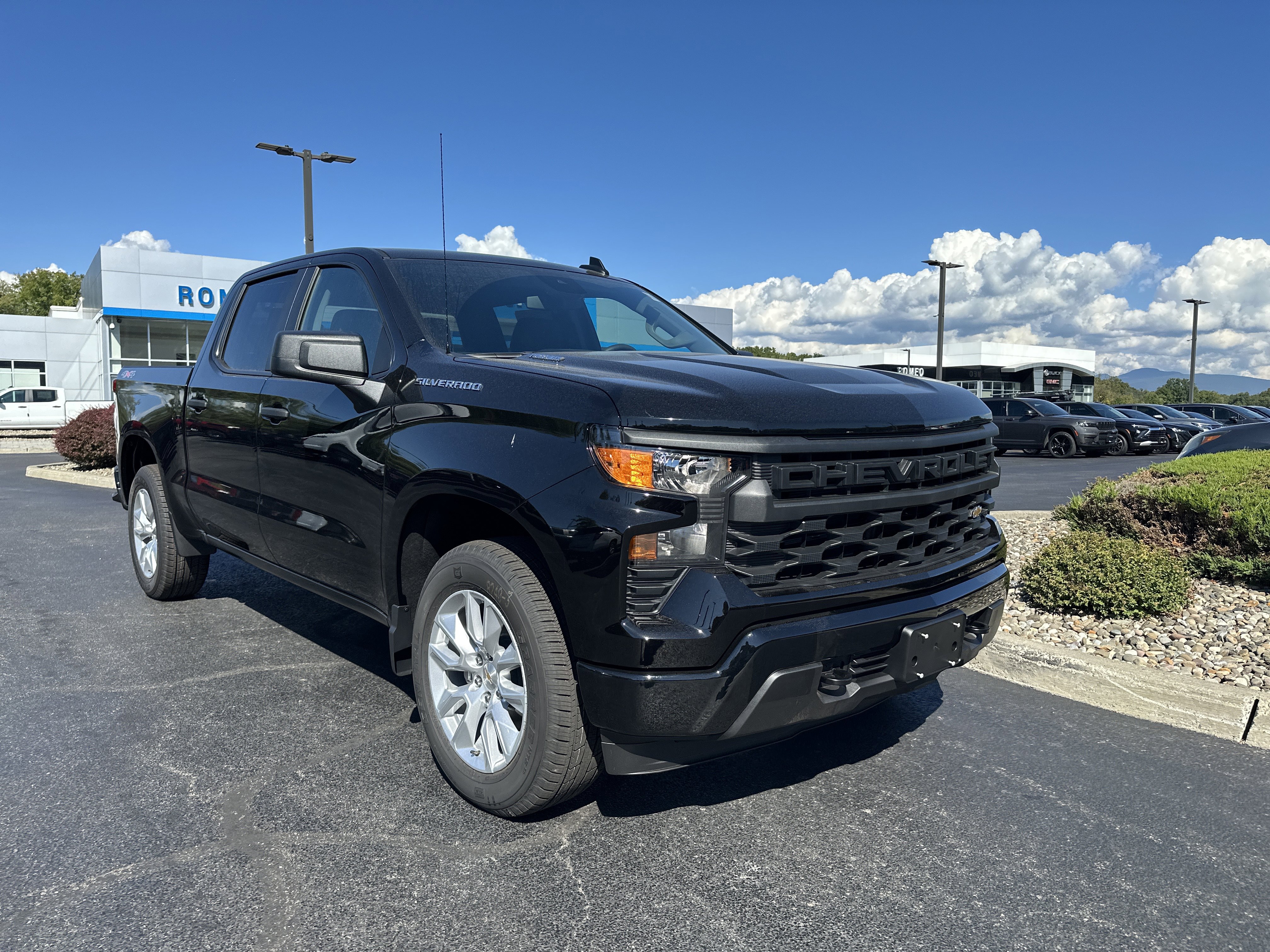 New 2026 Chevrolet Silverado 1500 Custom image 3