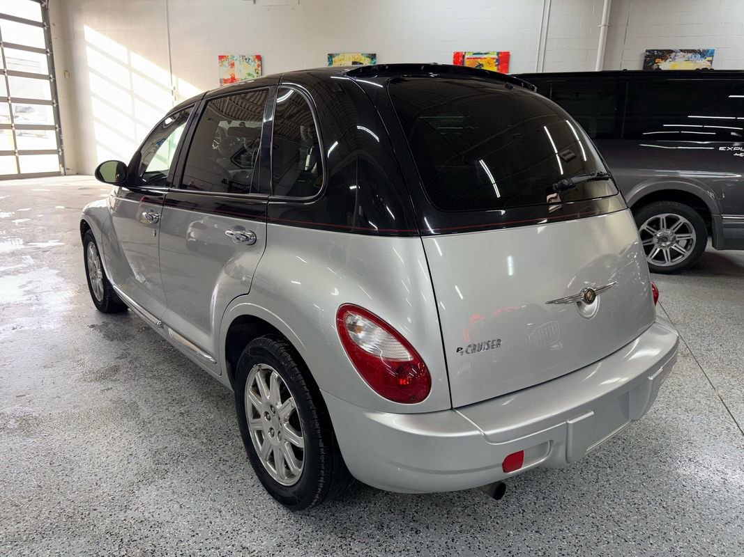 Used 2010 Chrysler PT Cruiser w/ PT Cruiser Couture Edition image 3