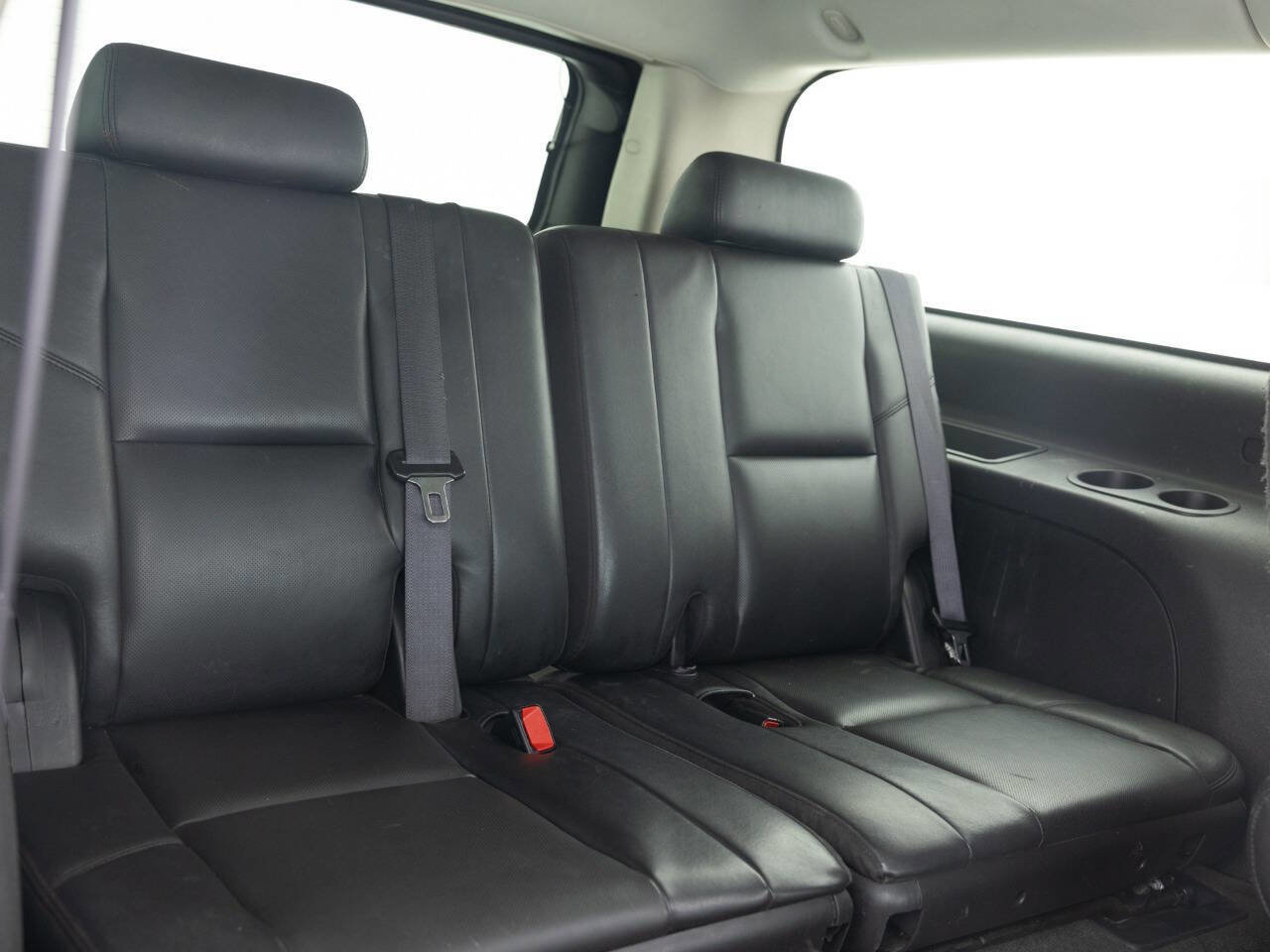 Used 2011 GMC Yukon XL Denali image 31