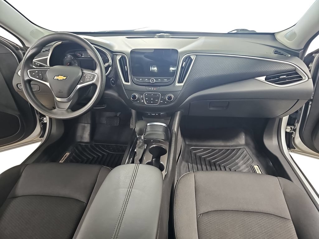 Certified 2022 Chevrolet Malibu LT FWD image 11