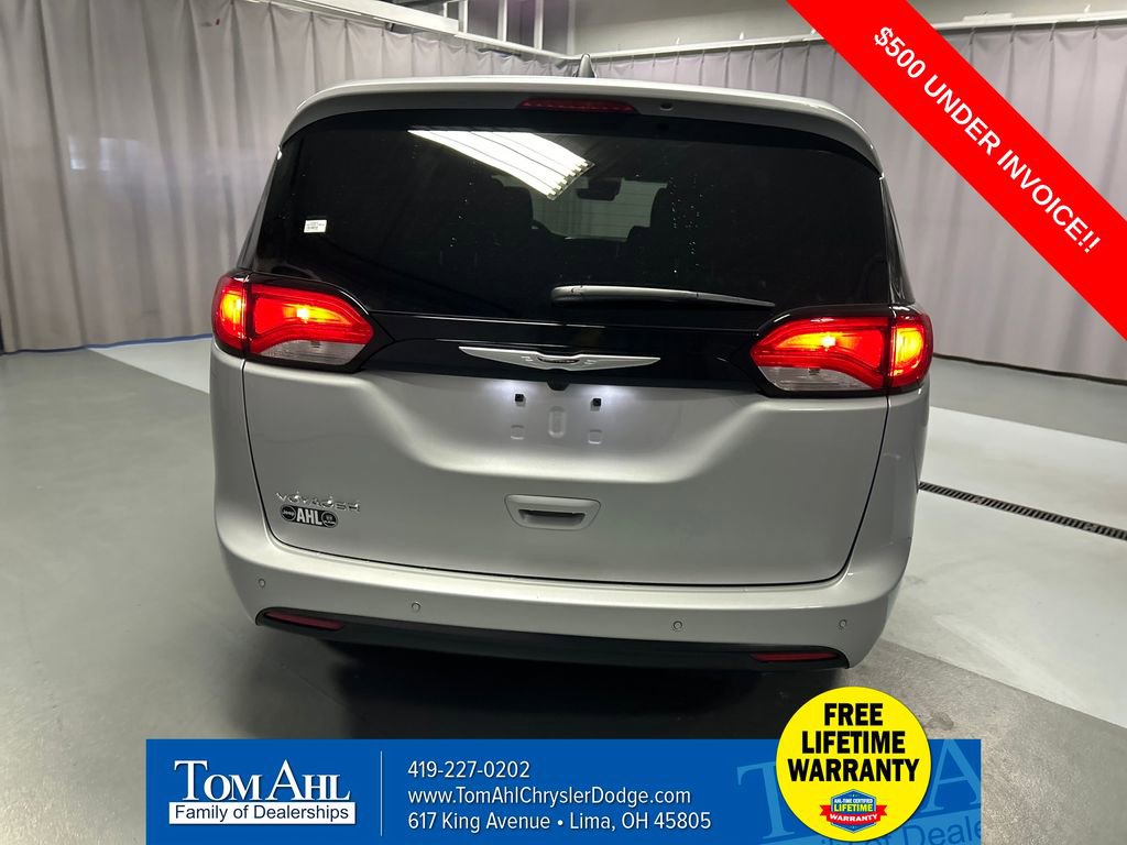 New 2026 Chrysler Voyager LX image 6