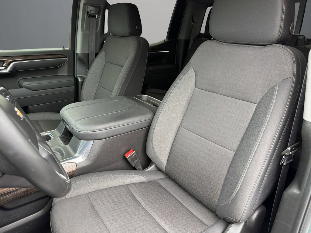 Certified 2025 Chevrolet Silverado 1500 LT w/ Z71 Off-Road Package AWD/4WD image 13