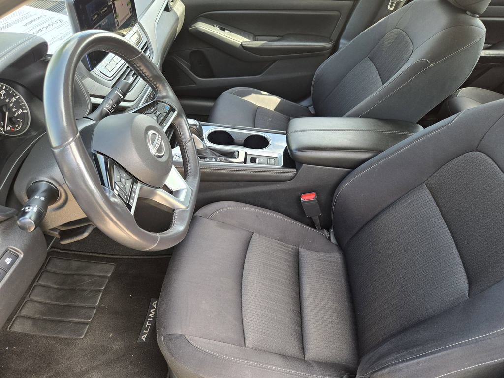 Used 2024 Nissan Altima 2.5 SV w/ SV Premium Package FWD image 18
