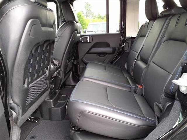 New 2023 Jeep Wrangler Unlimited Rubicon 4xe w/ Cold Weather Group image 18