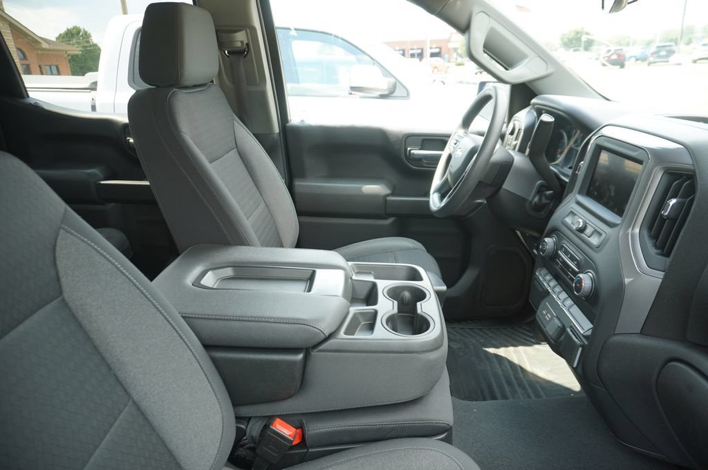 Used 2022 Chevrolet Silverado 1500 Custom AWD/4WD image 9