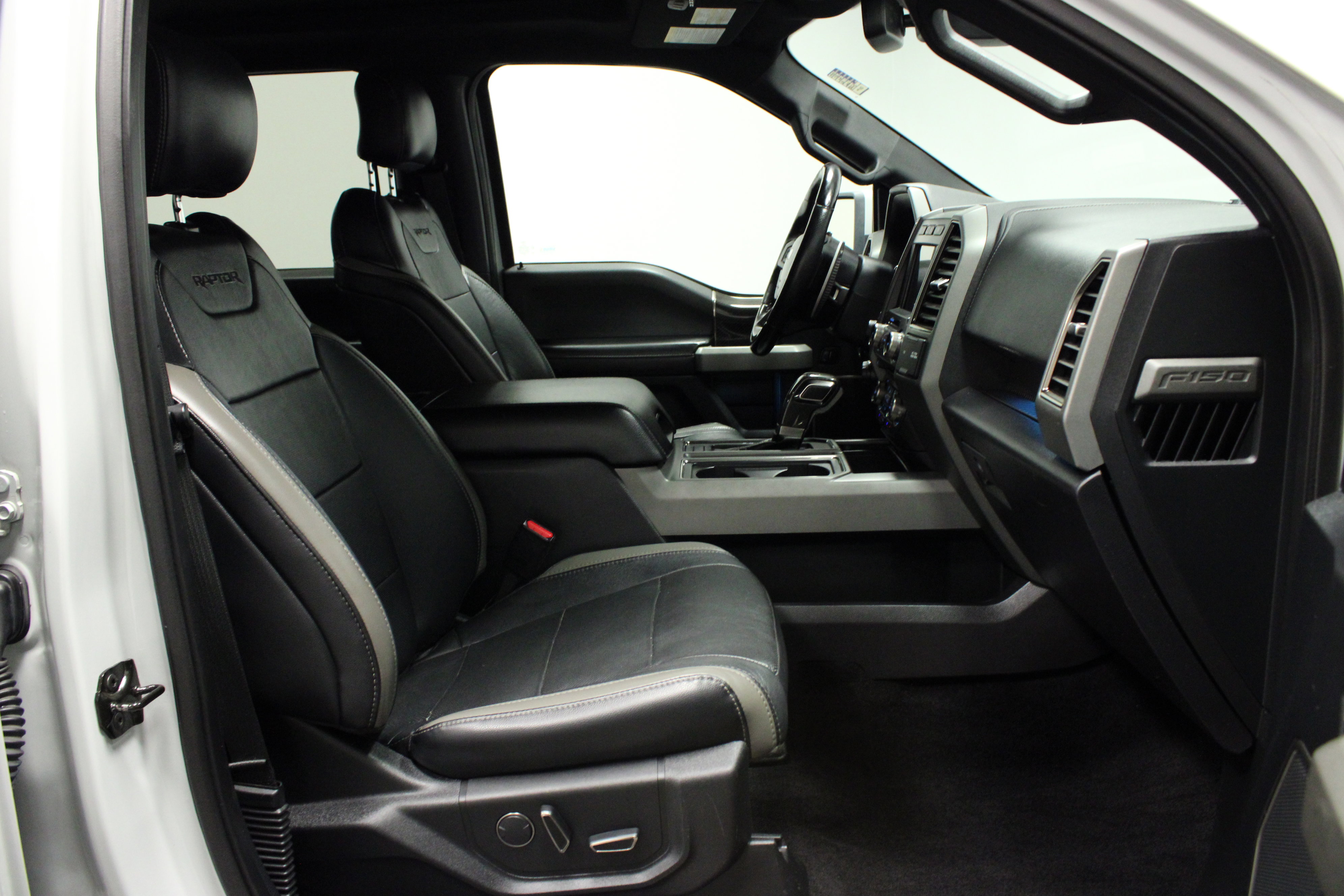 Used 2017 Ford F150 Raptor w/ Equipment Group 802A Luxury image 16