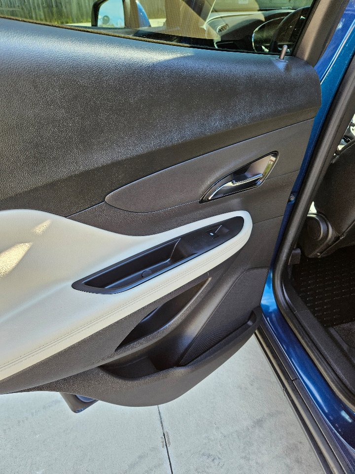 Used 2020 Buick Encore Preferred image 10