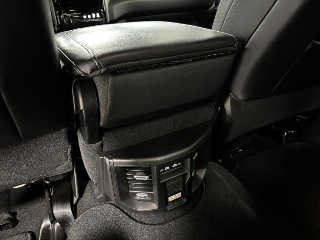 Used 2026 RAM 2500 Laramie AWD/4WD image 44