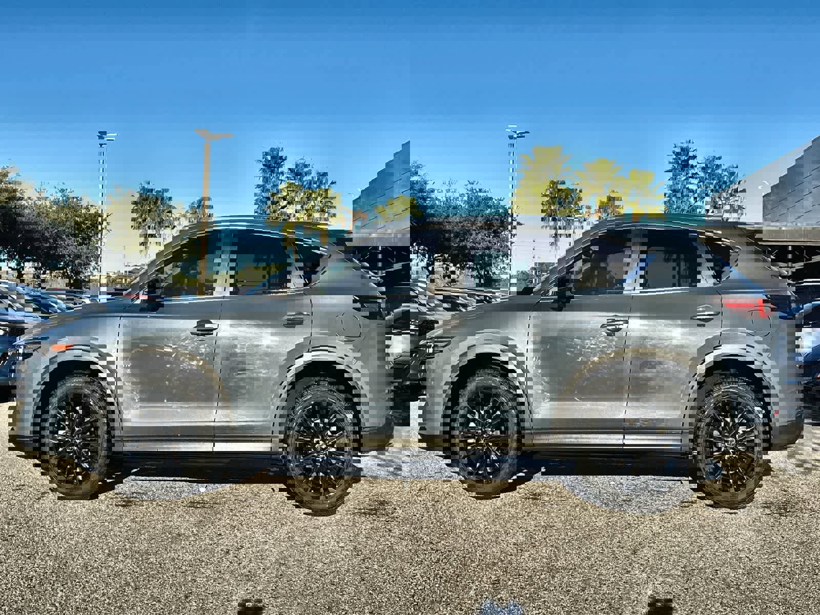 Used 2023 MAZDA CX-5 Carbon Edition image 3