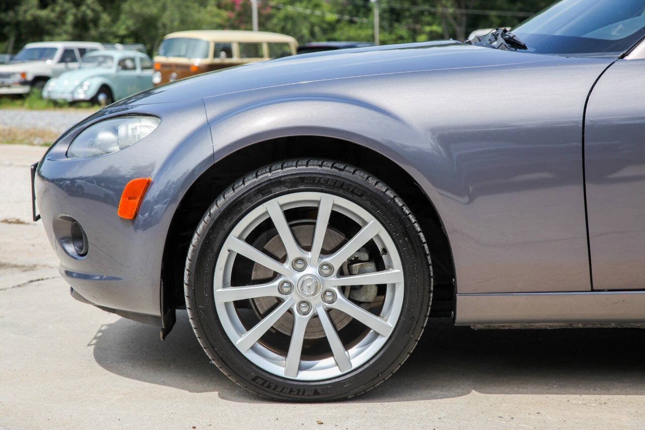 Used 2006 MAZDA MX-5 Miata Grand Touring w/ Premium Pkg RWD image 7
