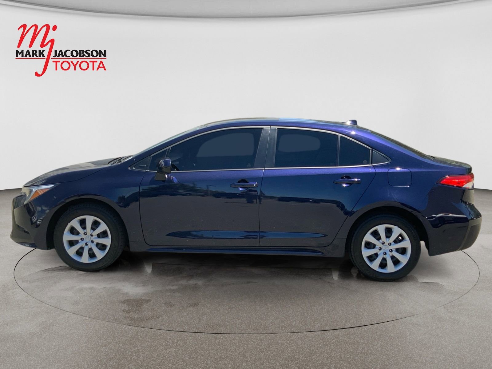 Used 2026 Toyota Corolla LE FWD image 8
