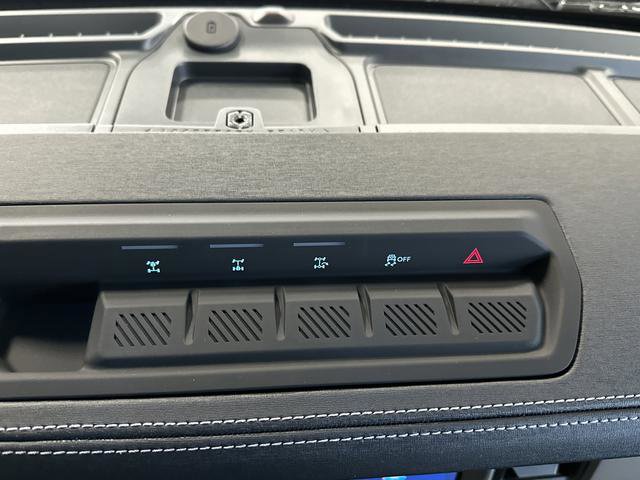 New 2025 Ford Bronco Outer Banks w/ Sasquatch Package image 25