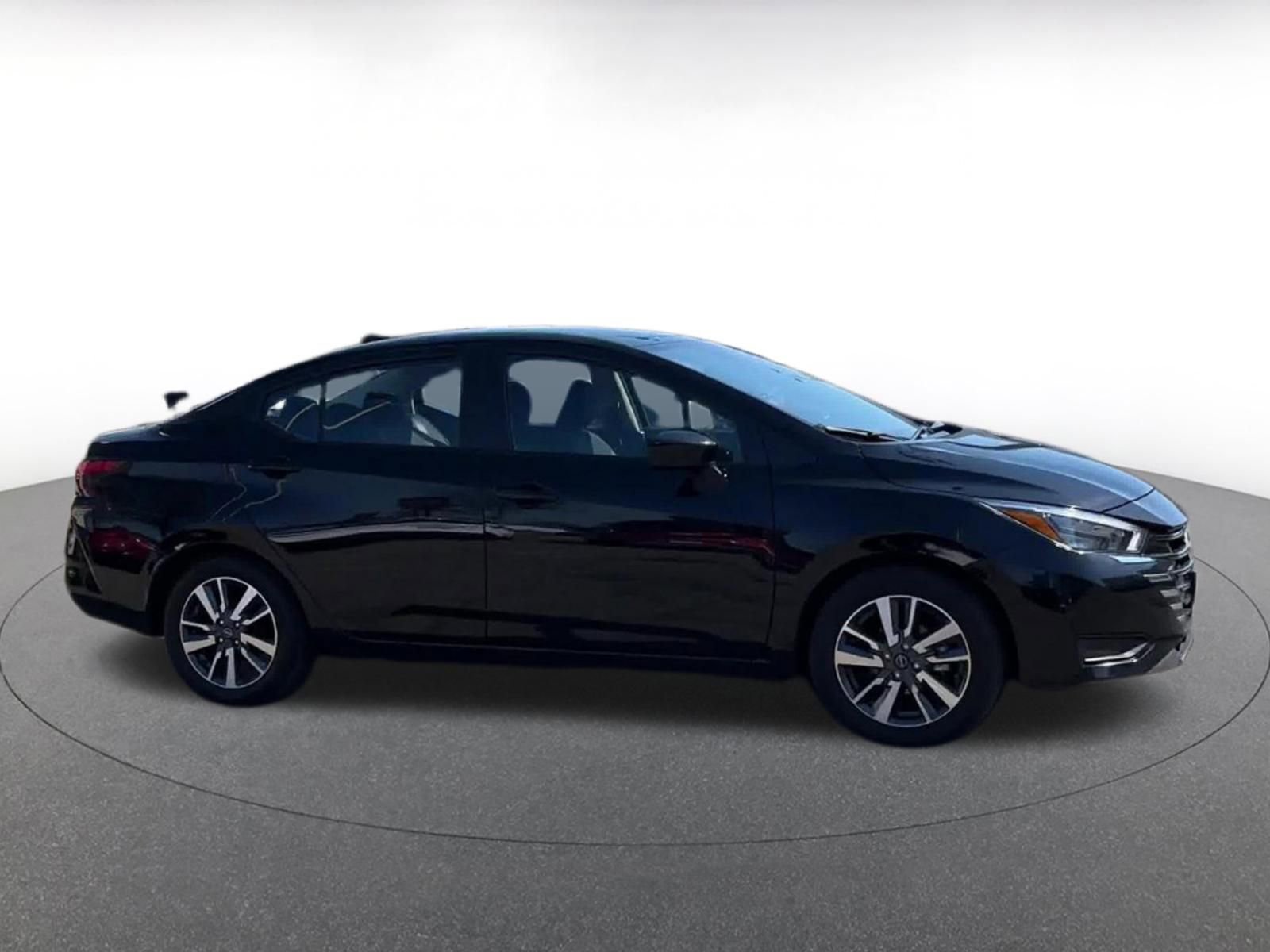Used 2025 Nissan Versa SV image 16