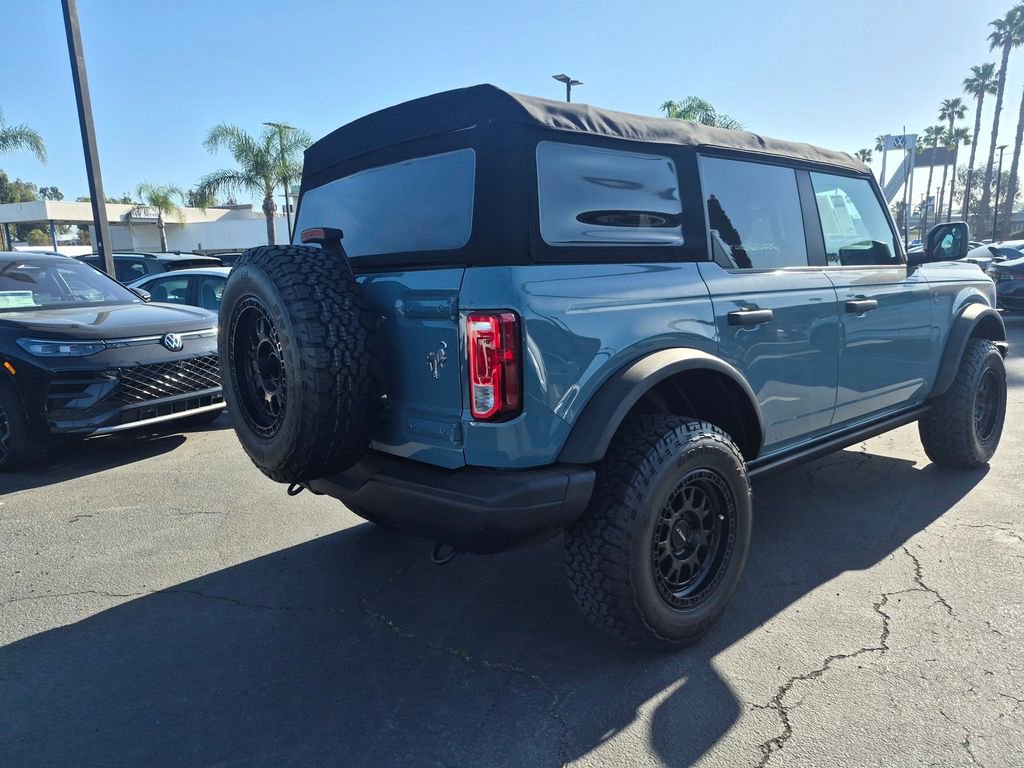 Used 2021 Ford Bronco Black Diamond image 7