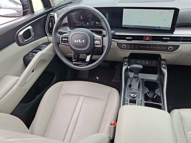 Used 2024 Kia Sorento S w/ Panoramic Sunroof Package FWD image 14