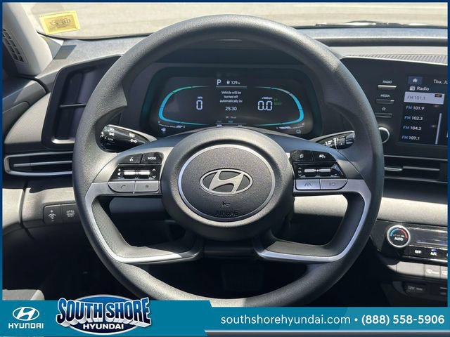 Certified 2025 Hyundai Elantra Hybrid FWD image 16