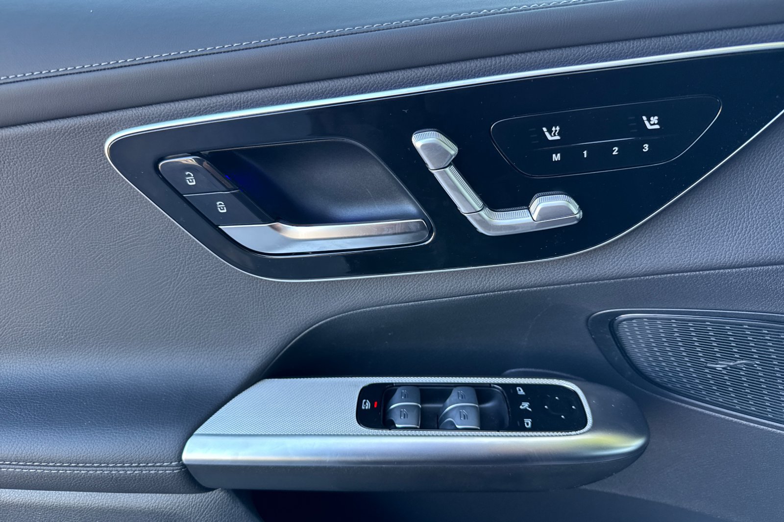 New 2026 Mercedes-Benz GLC 300 image 11