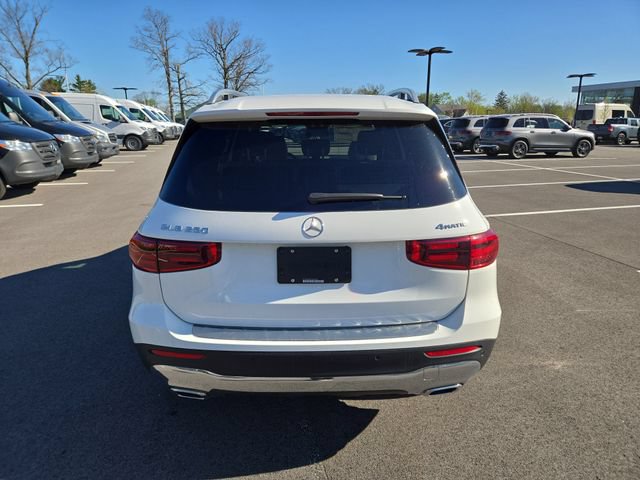 New 2026 Mercedes-Benz GLB 250 4MATIC image 4