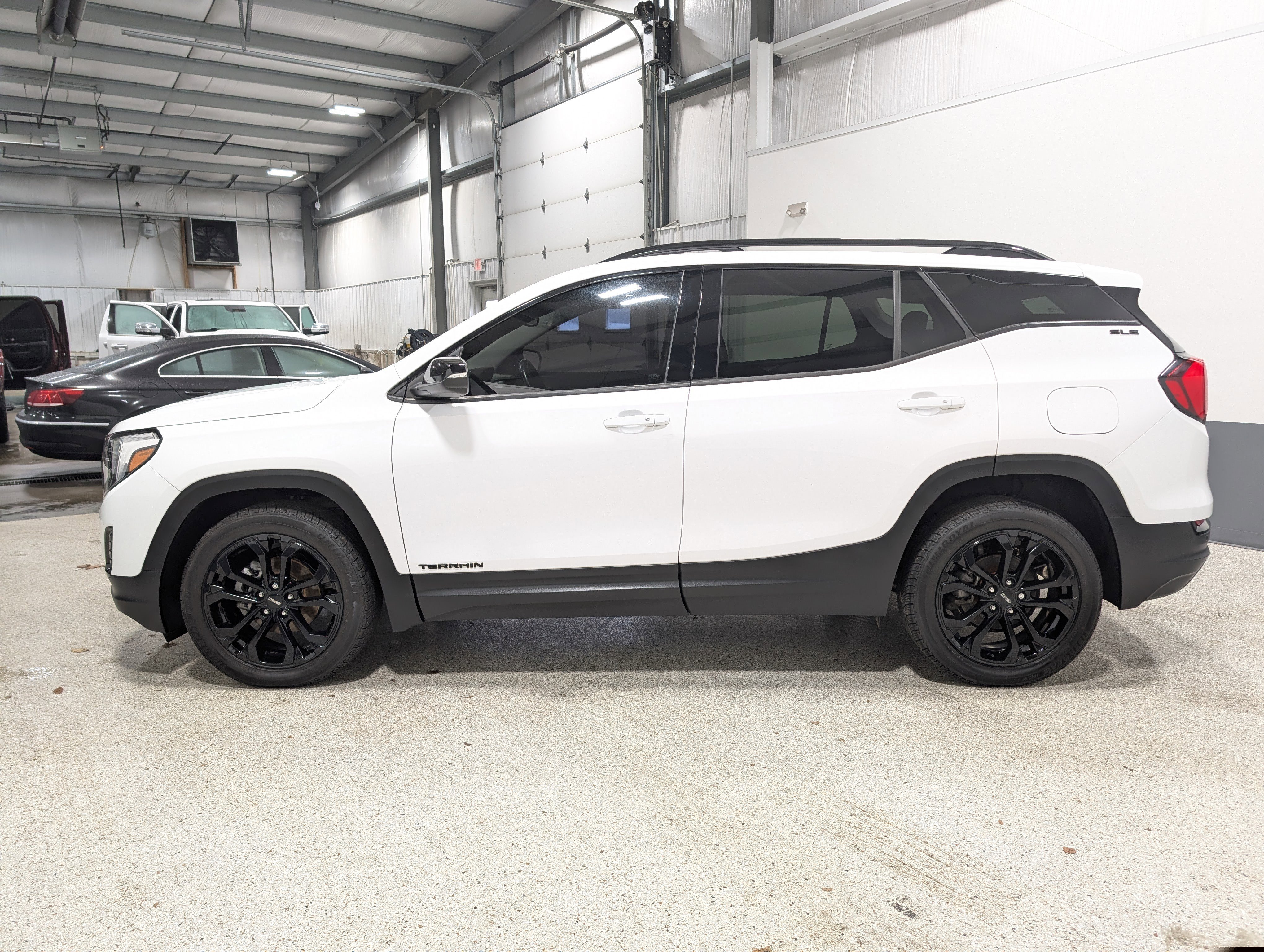 Used 2020 GMC Terrain SLE w/ Driver Convenience Package image 6