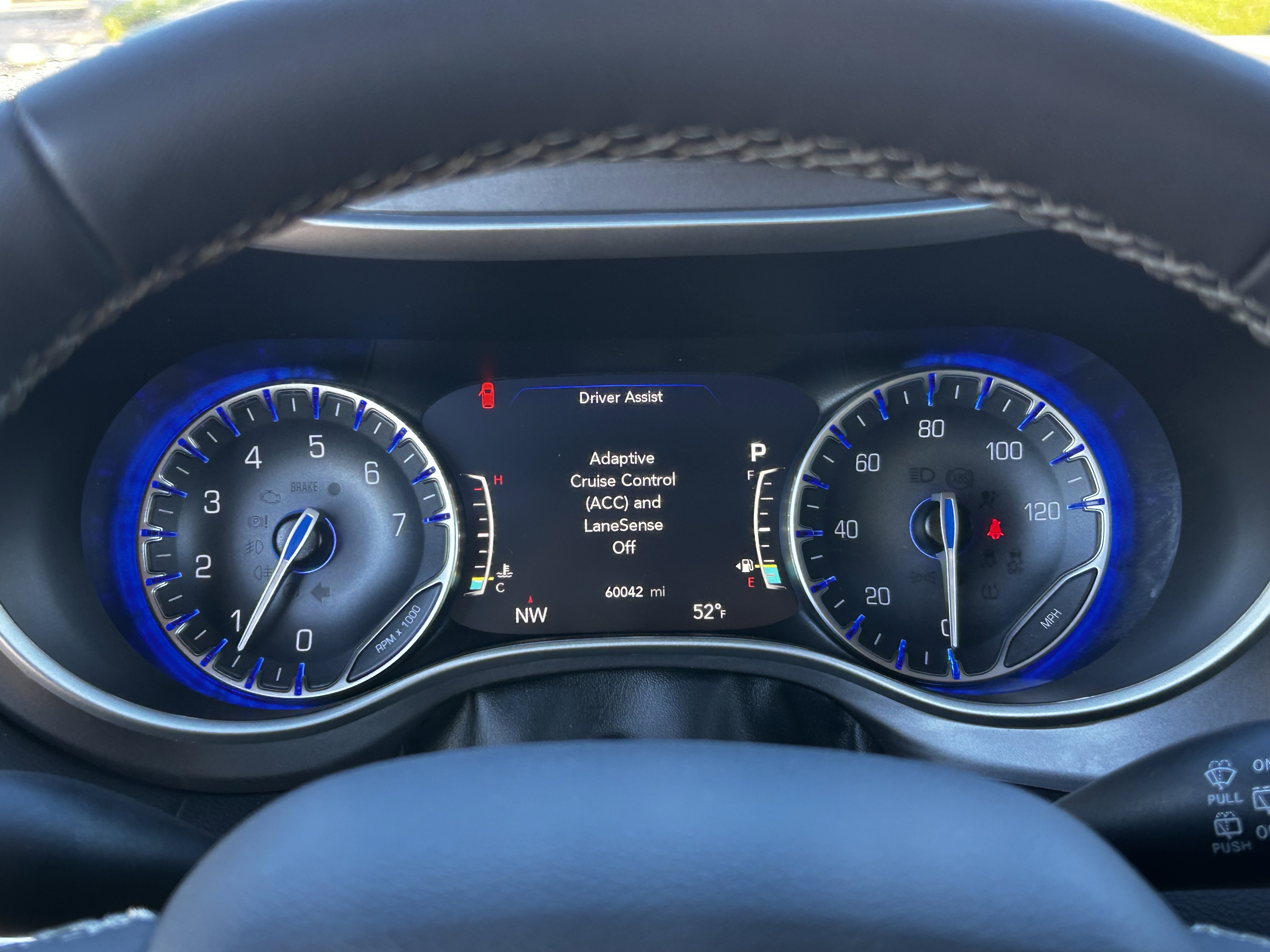 Certified 2024 Chrysler Pacifica Touring-L image 28