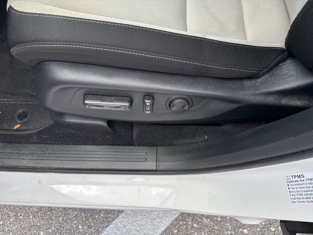 Used 2024 Honda CR-V EX image 12