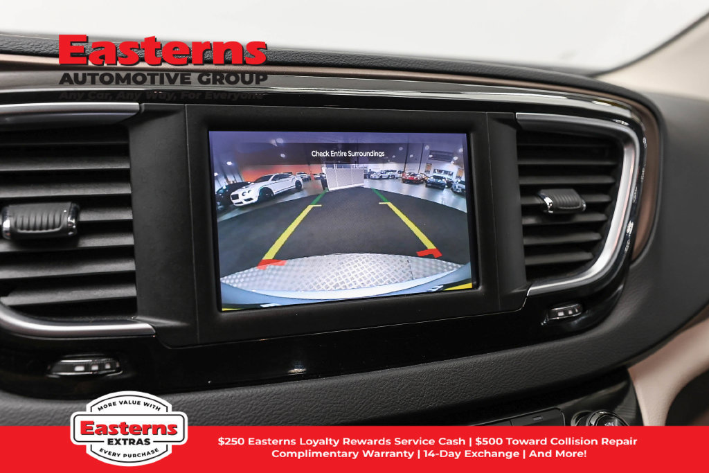 Used 2023 Chrysler Voyager LX FWD image 21