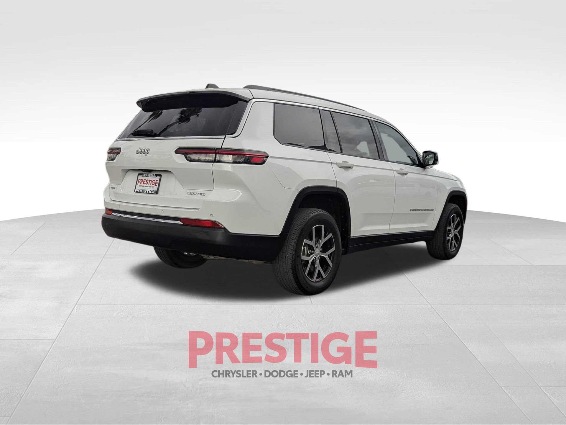 Used 2024 Jeep Grand Cherokee L Limited AWD/4WD image 7