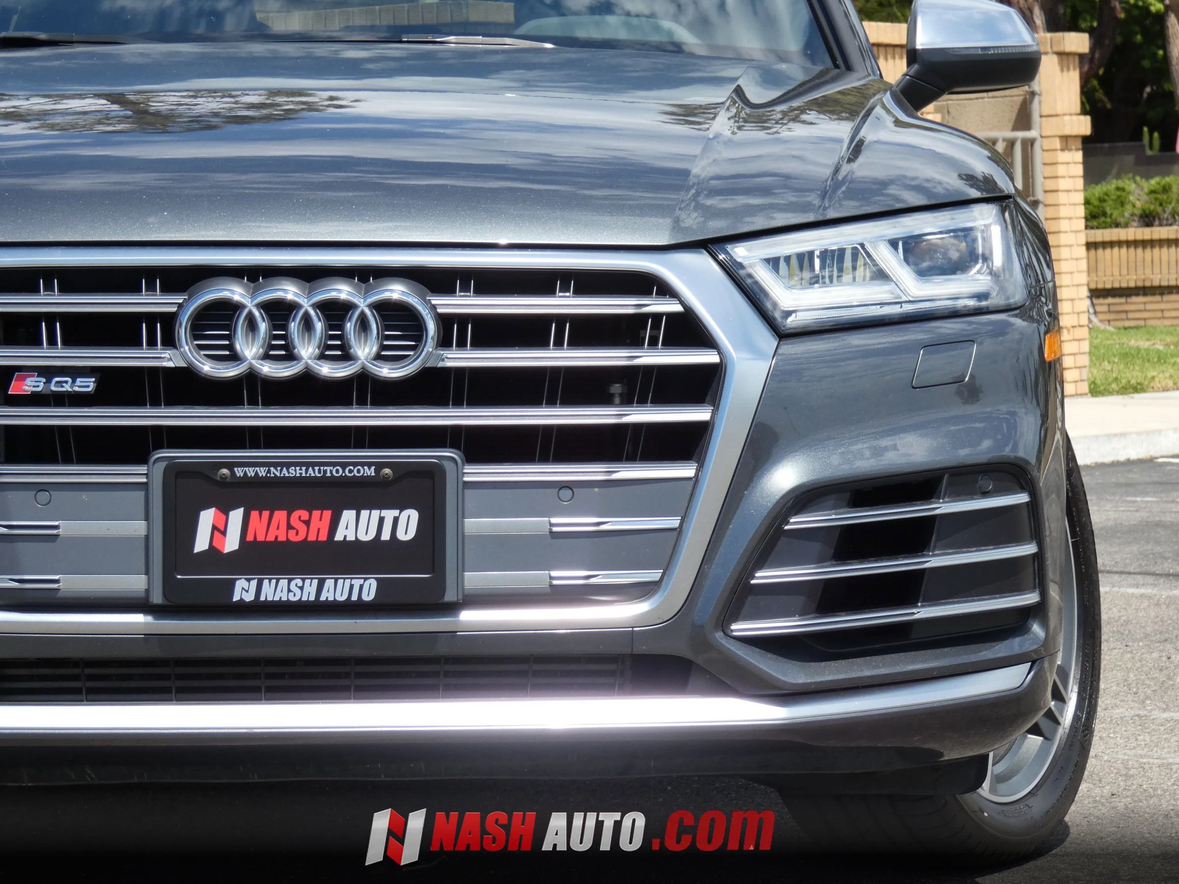 Used 2018 Audi SQ5 Premium Plus w/ S Sport Package AWD/4WD image 16