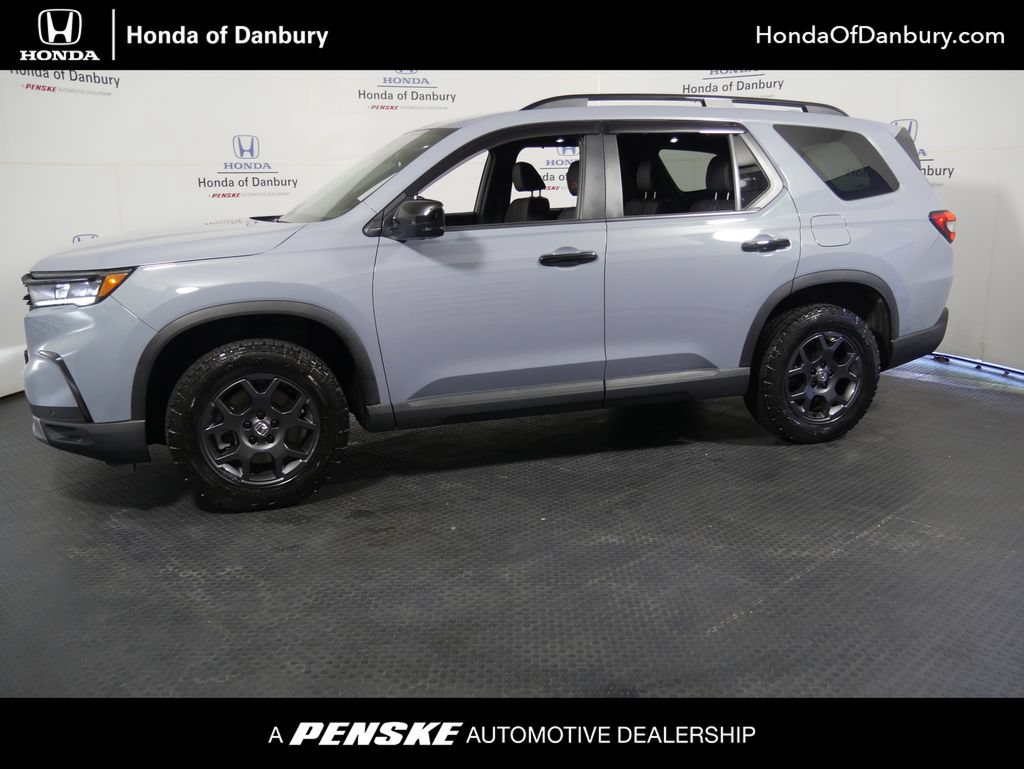 Certified 2025 Honda Pilot TrailSport image 1