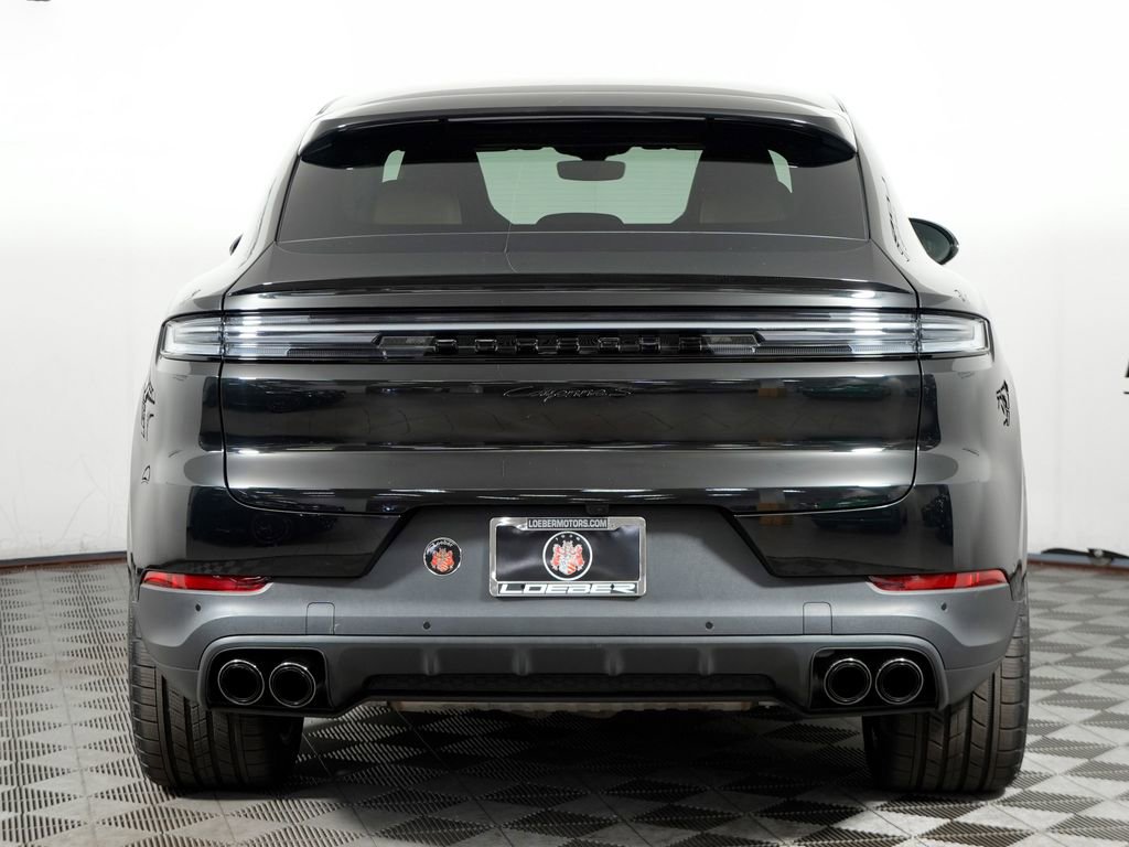 Used 2026 Porsche Cayenne S AWD/4WD image 6