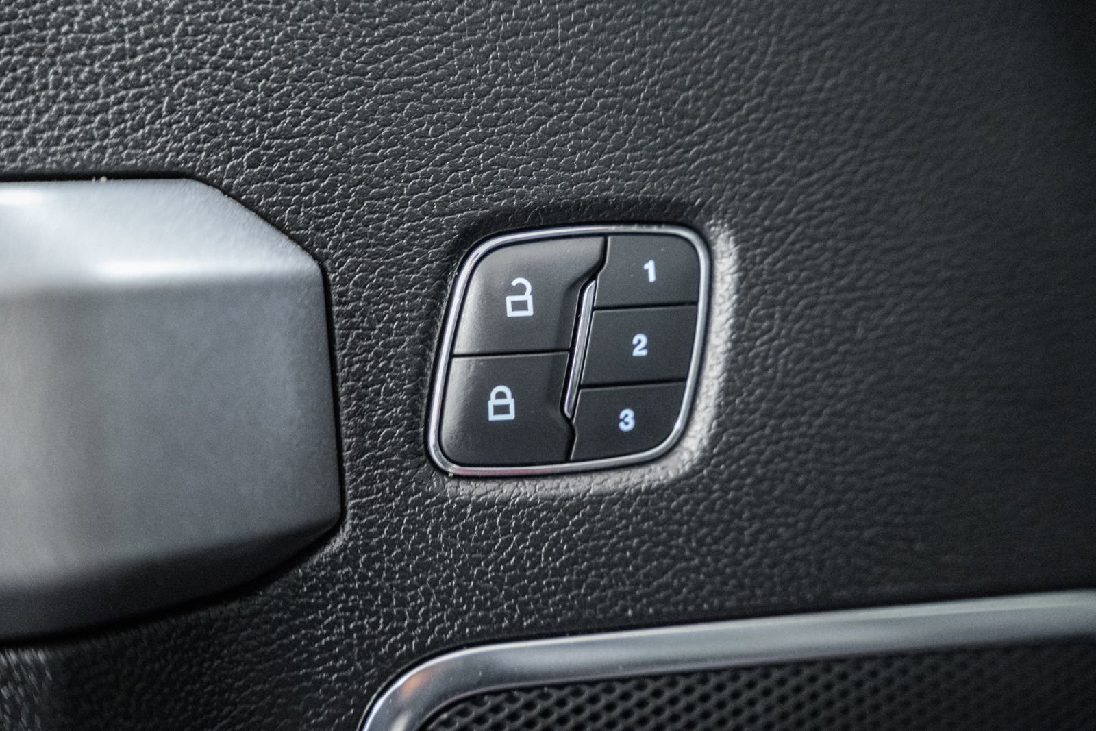 Certified 2018 Ford F150 Platinum w/ Equipment Group 701A Luxury image 56