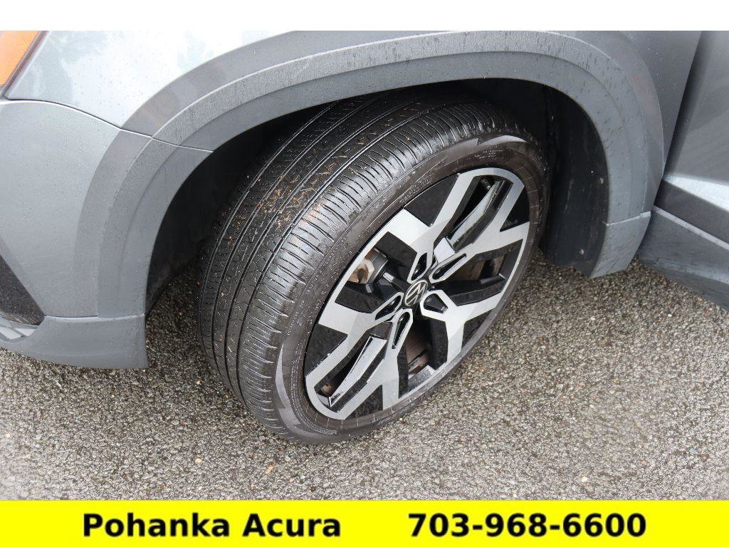 Used 2023 Volkswagen Taos SEL image 33