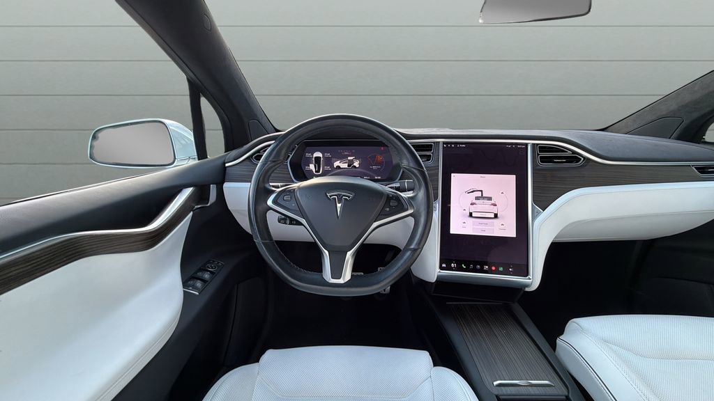 Used 2016 Tesla Model X Performance AWD/4WD image 11
