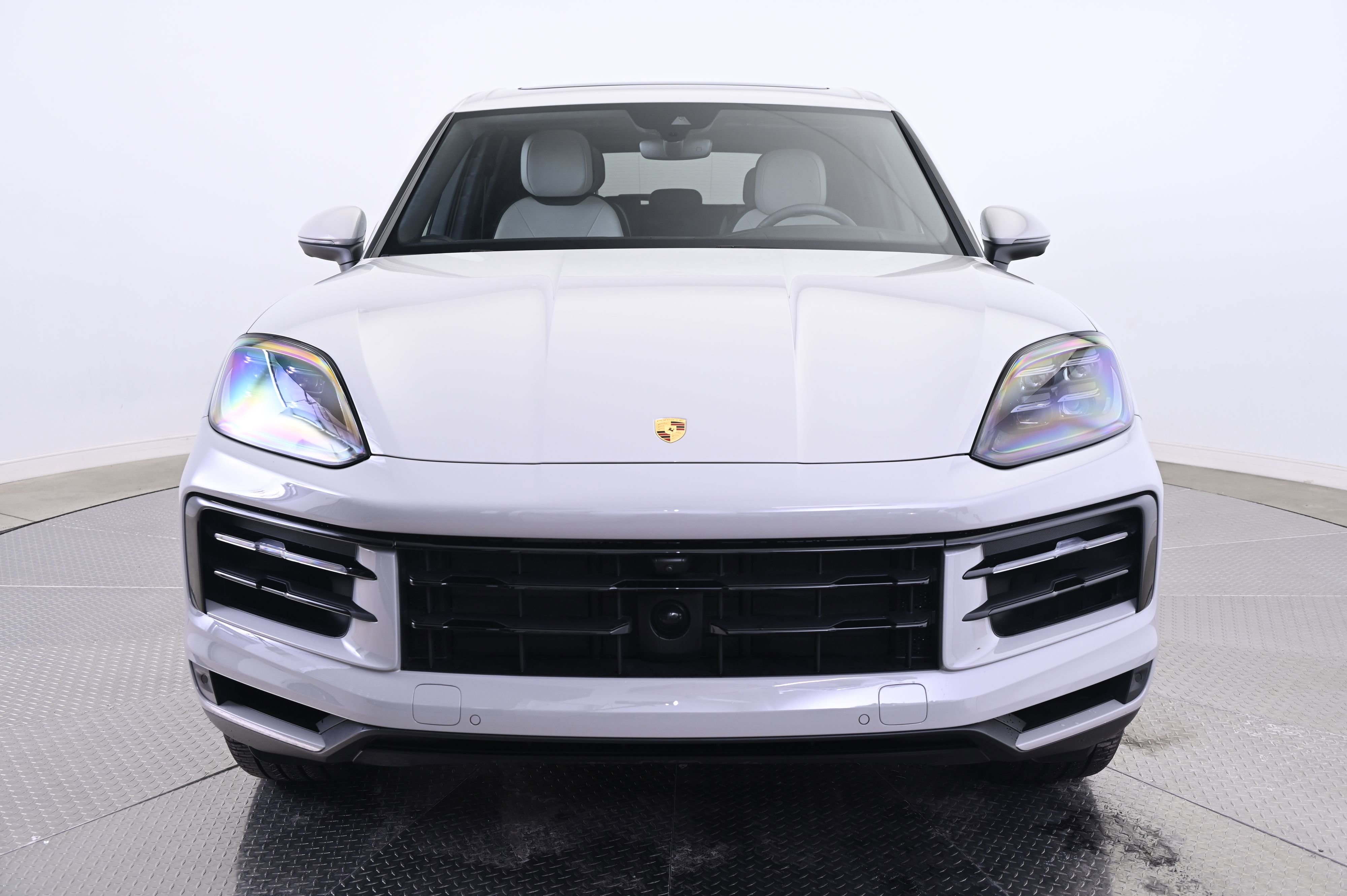 Used 2025 Porsche Cayenne image 10