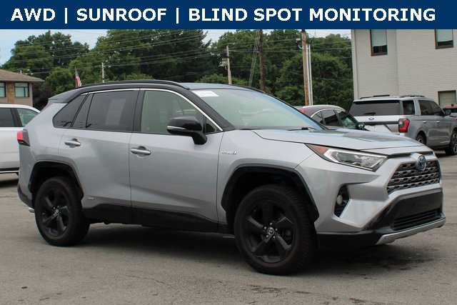 Used 2019 Toyota RAV4 XSE image 2