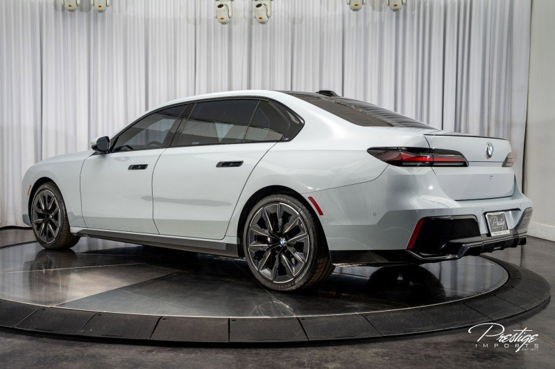 Used 2023 BMW 740i w/ Parking Assistance Package image 13