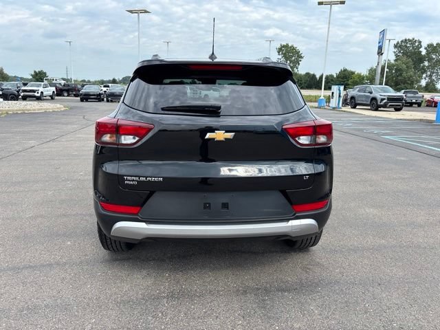 Used 2024 Chevrolet TrailBlazer LT AWD/4WD image 4