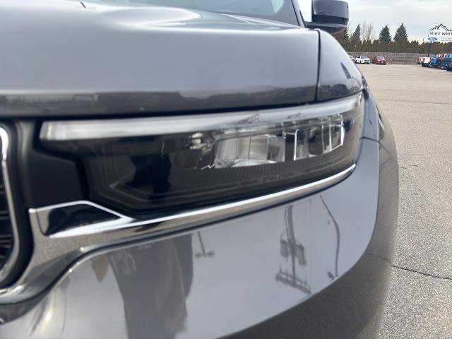 Used 2024 Jeep Grand Cherokee L Laredo image 4