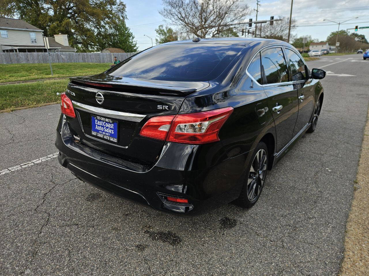 Used 2018 Nissan Sentra SR image 6
