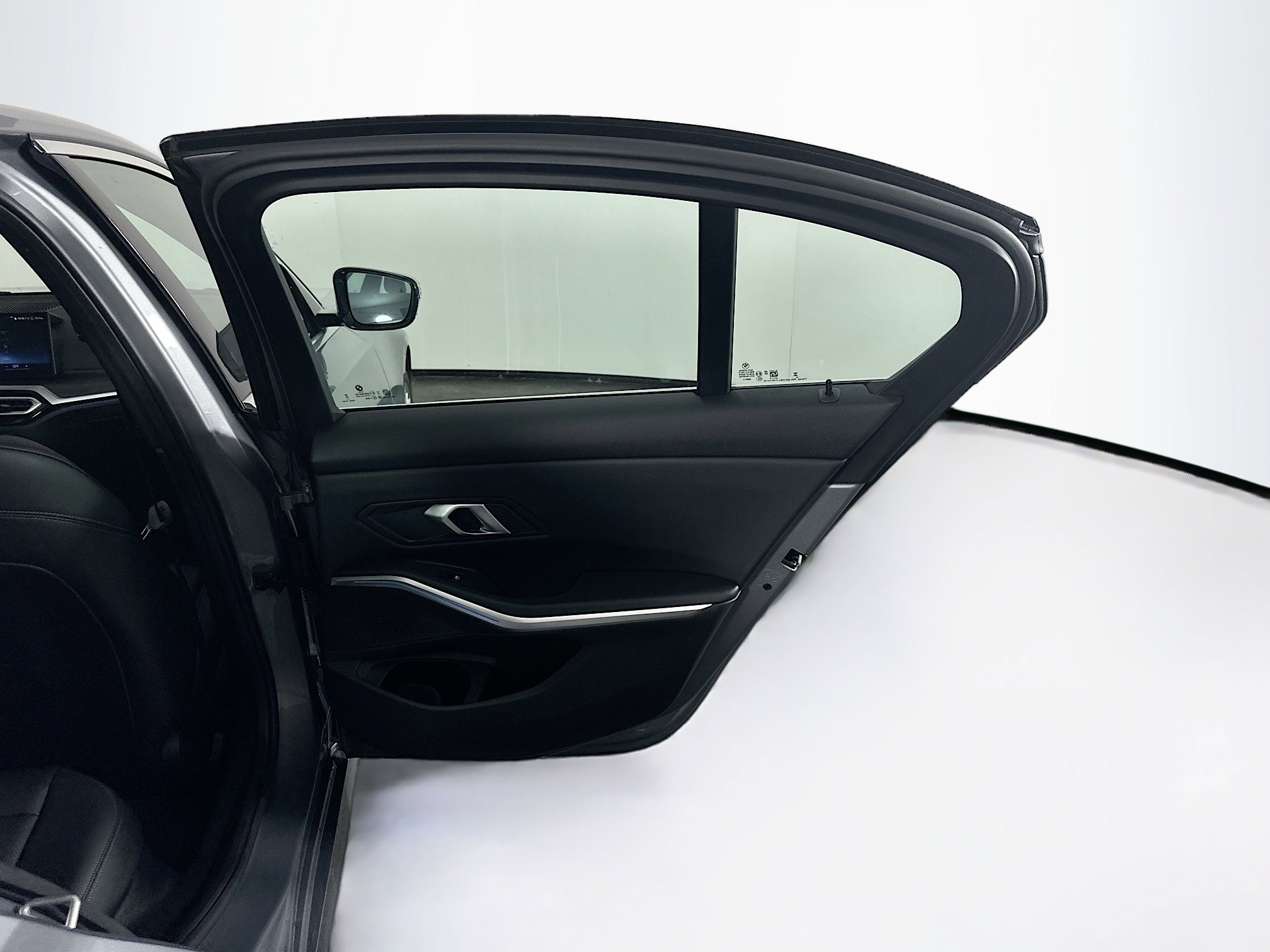 Used 2024 BMW 330i Sedan image 32