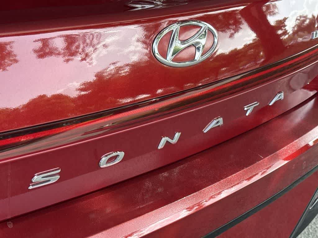 Used 2023 Hyundai Sonata Limited w/ Cargo Package FWD image 10