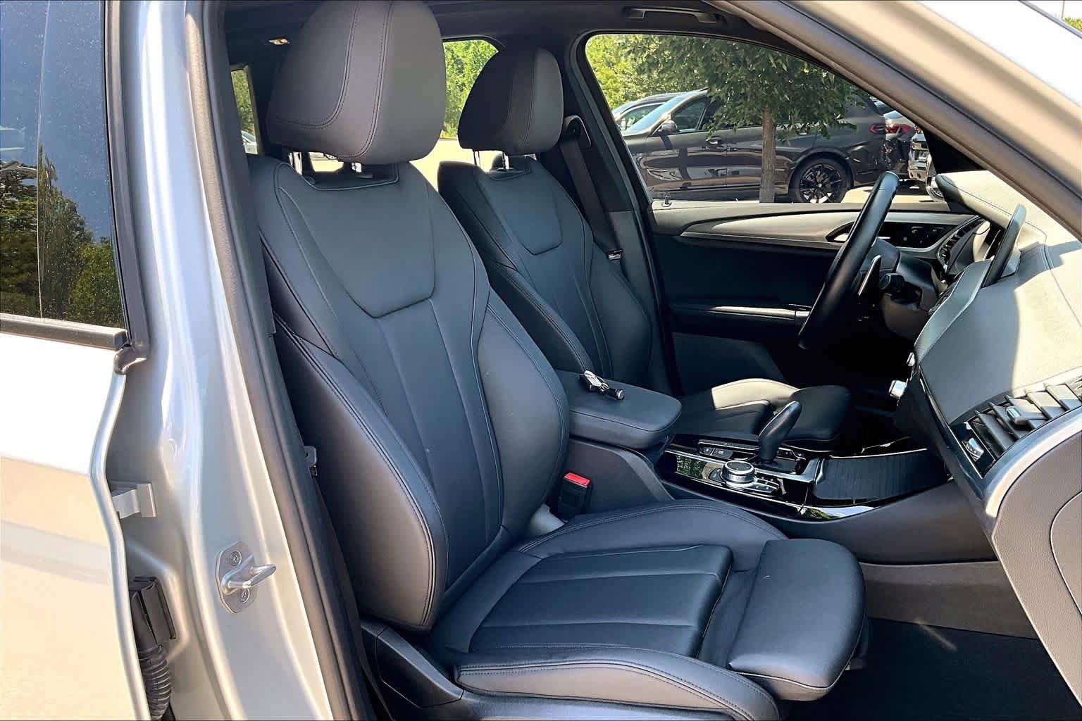 Used 2021 BMW X3 sDrive30i w/ M Sport Package RWD image 8