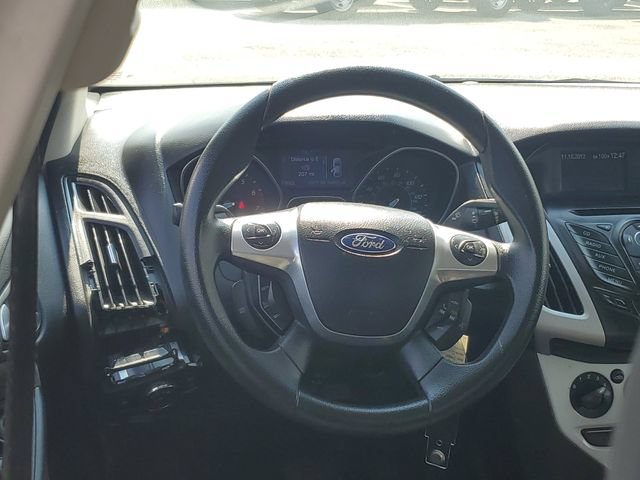 Used 2013 Ford Focus SE FWD image 12