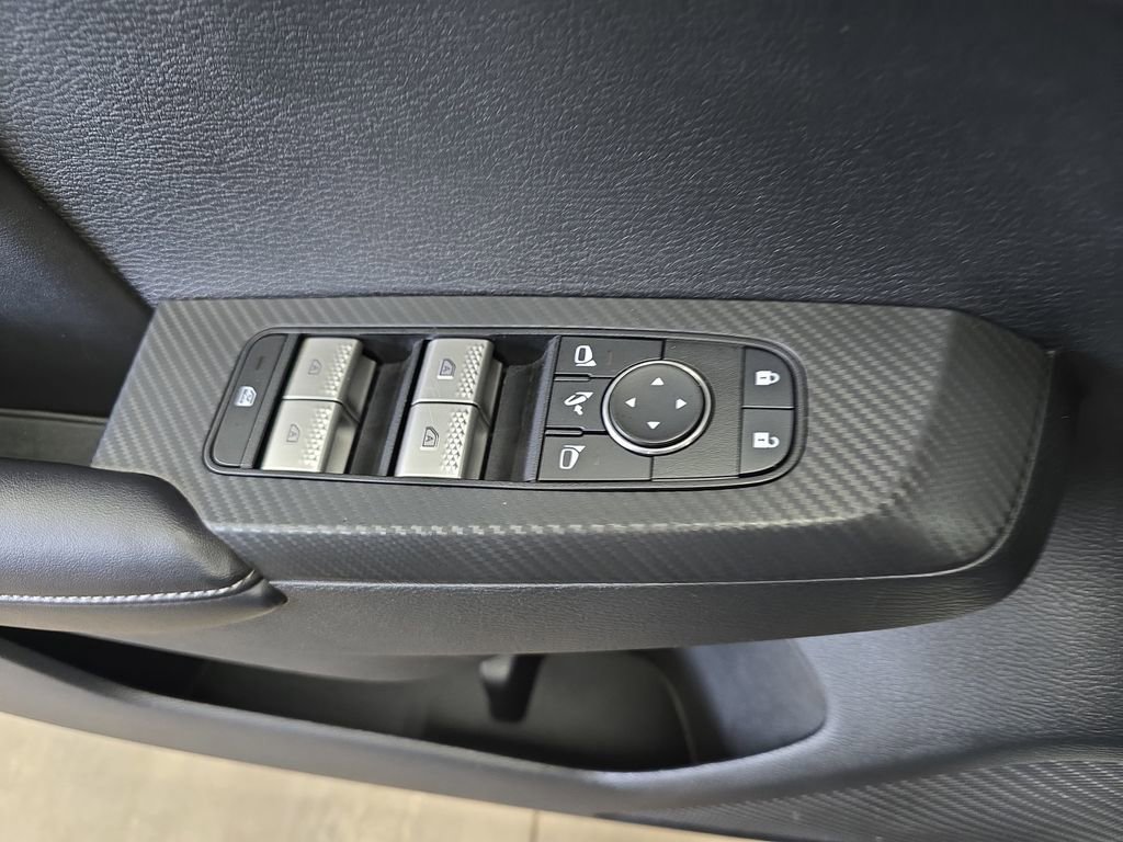 Used 2024 Mitsubishi Outlander SE AWD/4WD image 30