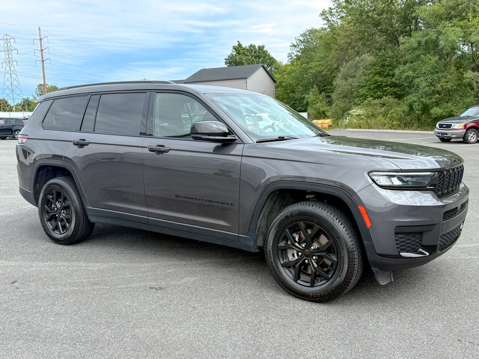 Used 2024 Jeep Grand Cherokee L Laredo