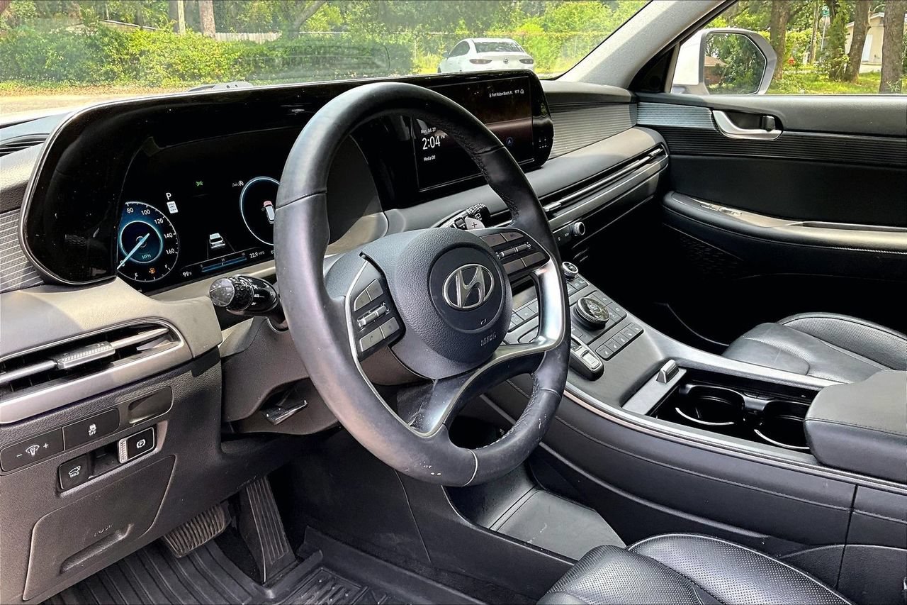 Used 2024 Hyundai Palisade Limited FWD image 14