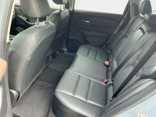 Used 2023 Nissan Rogue SL w/ SL Premium Package image 16