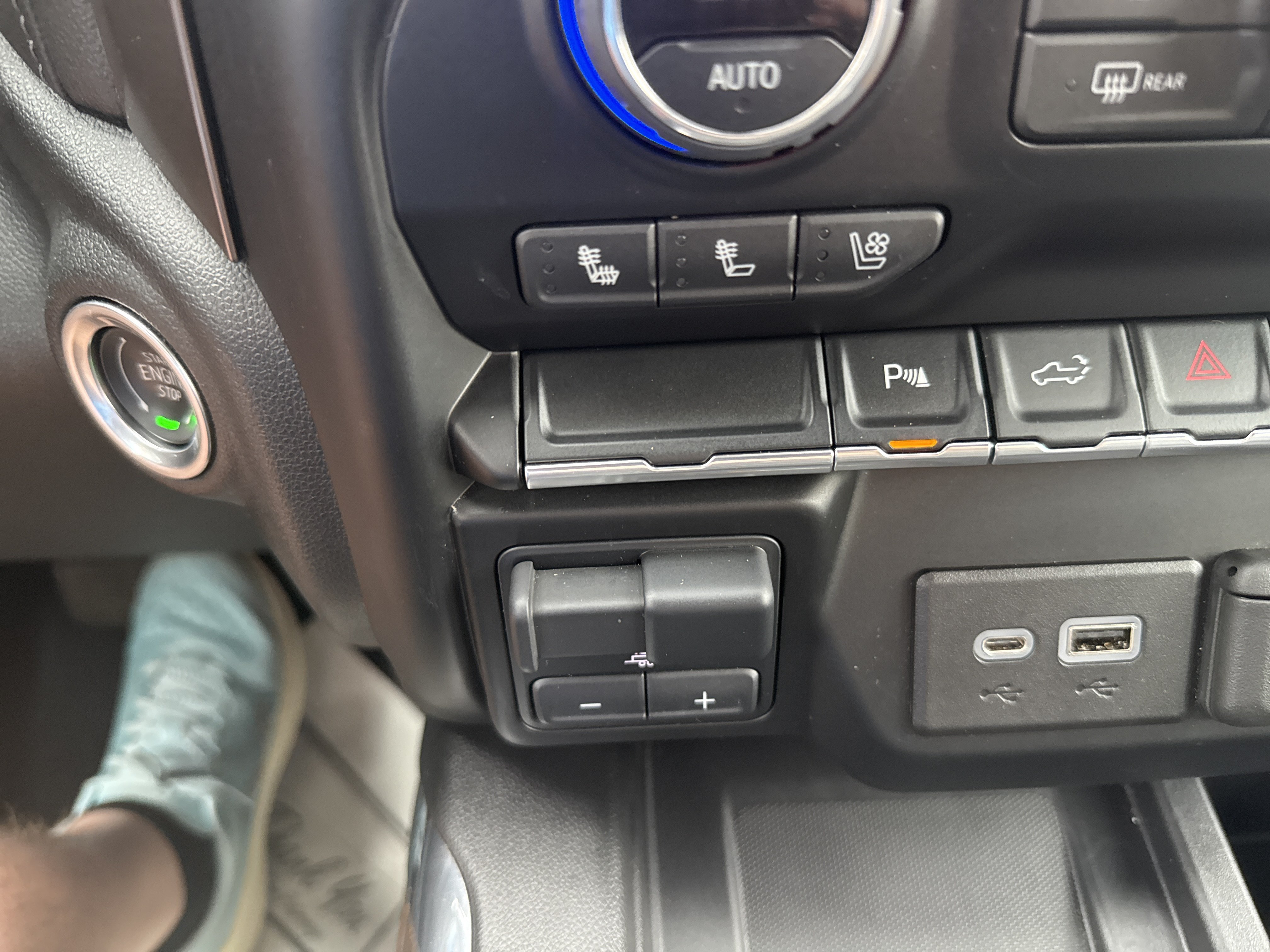 Used 2022 Chevrolet Silverado 2500 High Country AWD/4WD image 29