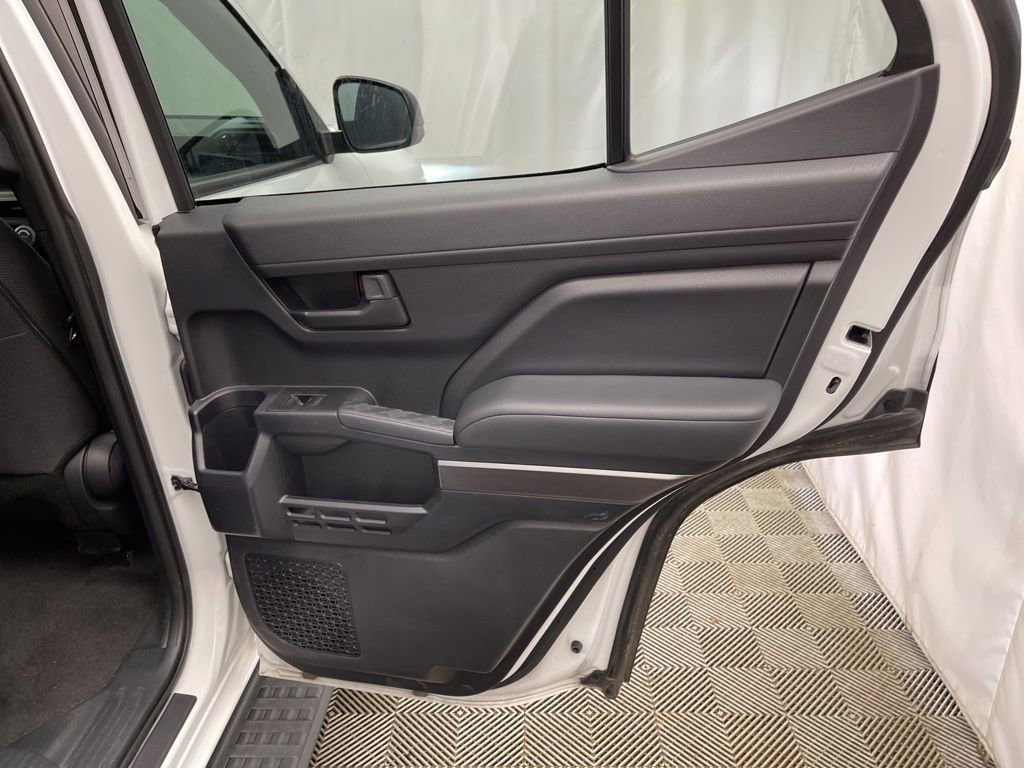 Used 2025 Toyota 4Runner SR5 image 33