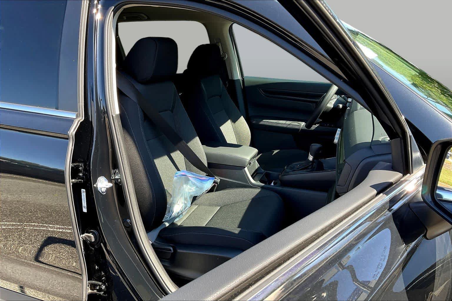 Used 2026 Honda CR-V LX image 9